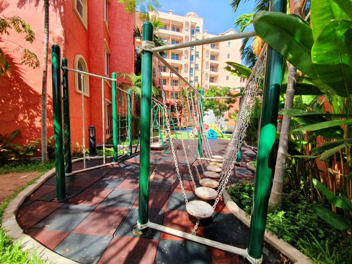 Seven Seas Condo By Dmitrii Jomtien Beach Exterior photo