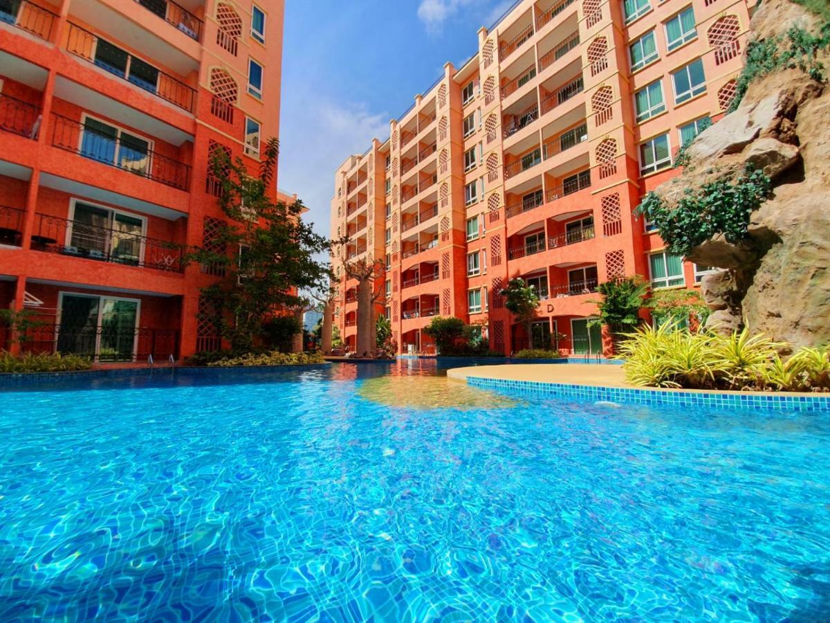 Seven Seas Condo By Dmitrii Jomtien Beach Exterior photo