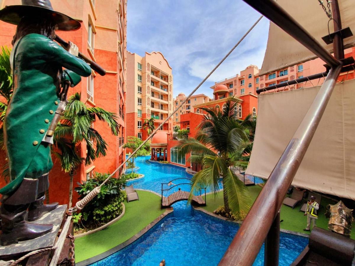 Seven Seas Condo By Dmitrii Jomtien Beach Exterior photo