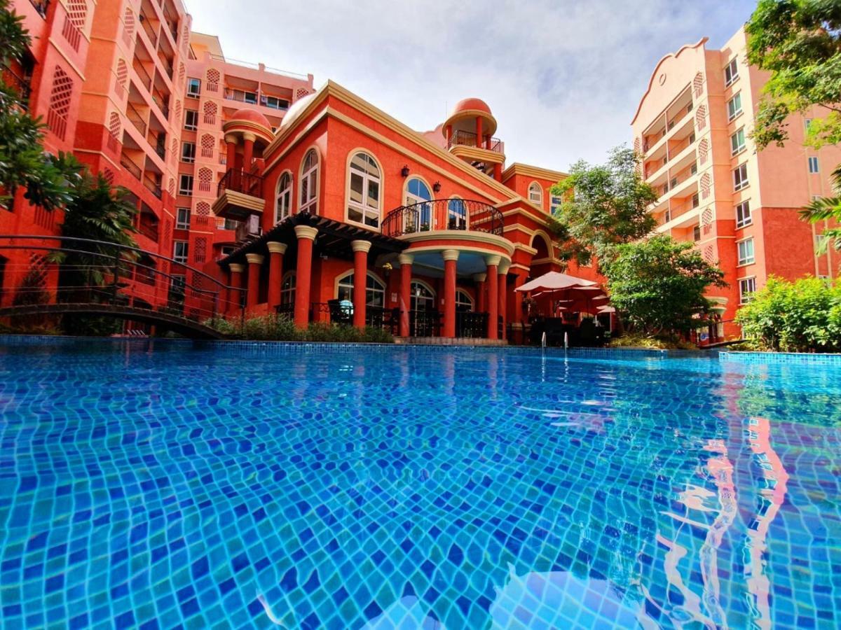 Seven Seas Condo By Dmitrii Jomtien Beach Exterior photo